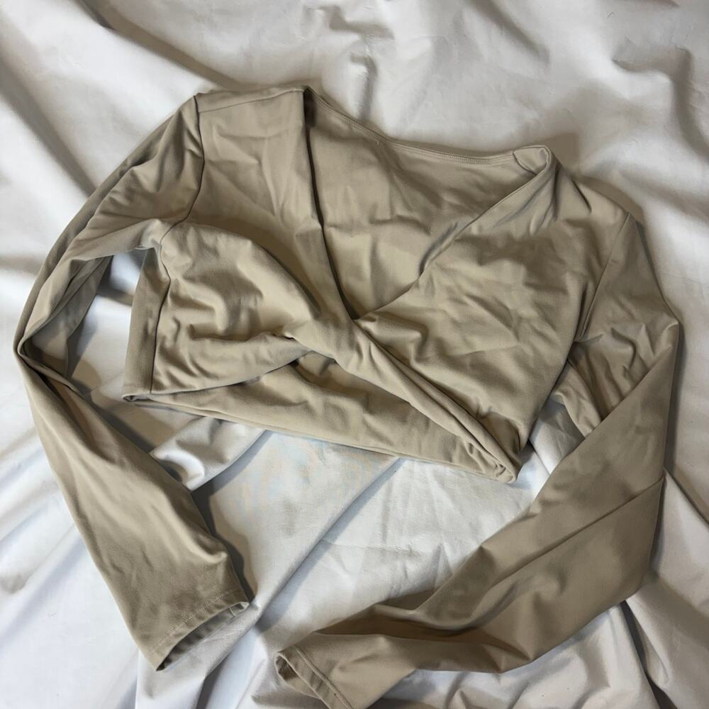 Beige Long Sleeve Twist Knot Crop Top